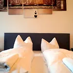 아파트 Moderne Nahe Bahnhof Und Dem Goitzschesee 비터펠드 울펜