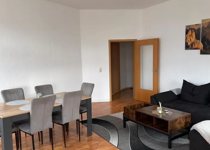 Moderne Nahe Bahnhof Und Dem Goitzschesee Bitterfeld-Wolfen