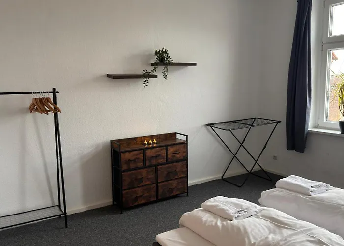 Moderne Nahe Bahnhof Und Dem Goitzschesee