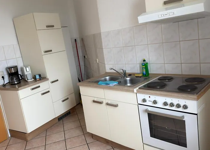 Moderne Nahe Bahnhof Und Dem Goitzschesee Bitterfeld-Wolfen